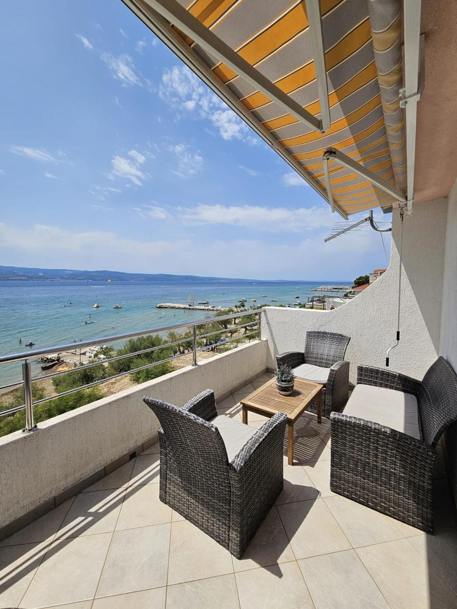Filip Apartment Omis Bagian luar foto